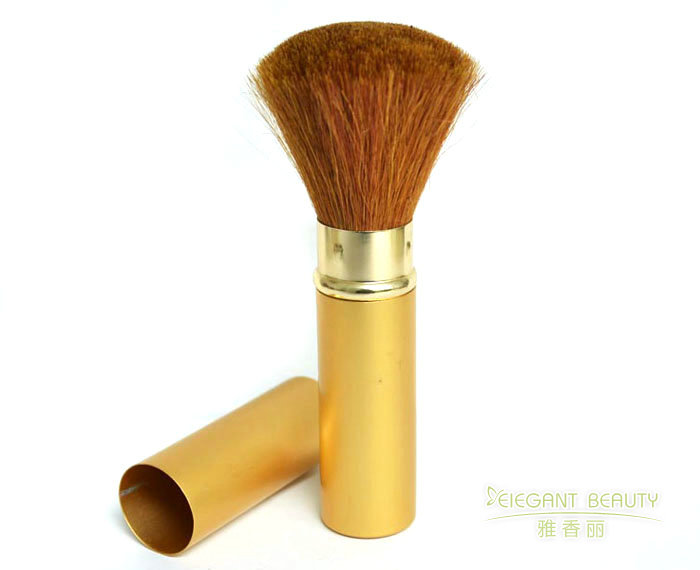 作為化妝刷生產(chǎn)廠家，你們?nèi)绾未_保每一把刷子的質(zhì)量？